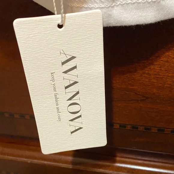 Wild West Graphic White Crop Top - Picture 2 of 5